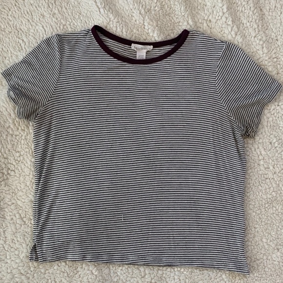 Love Tilt Striped Crop Top Tee - Picture 5 of 7